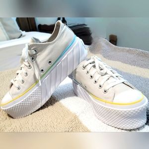 Converse Chuck Taylor All Star Lift Gradient Sneakers "Pale Putty"